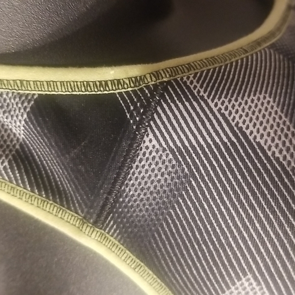 Reebok Ladies Reversible Sports Bra Size lg no tag - Picture 2 of 7